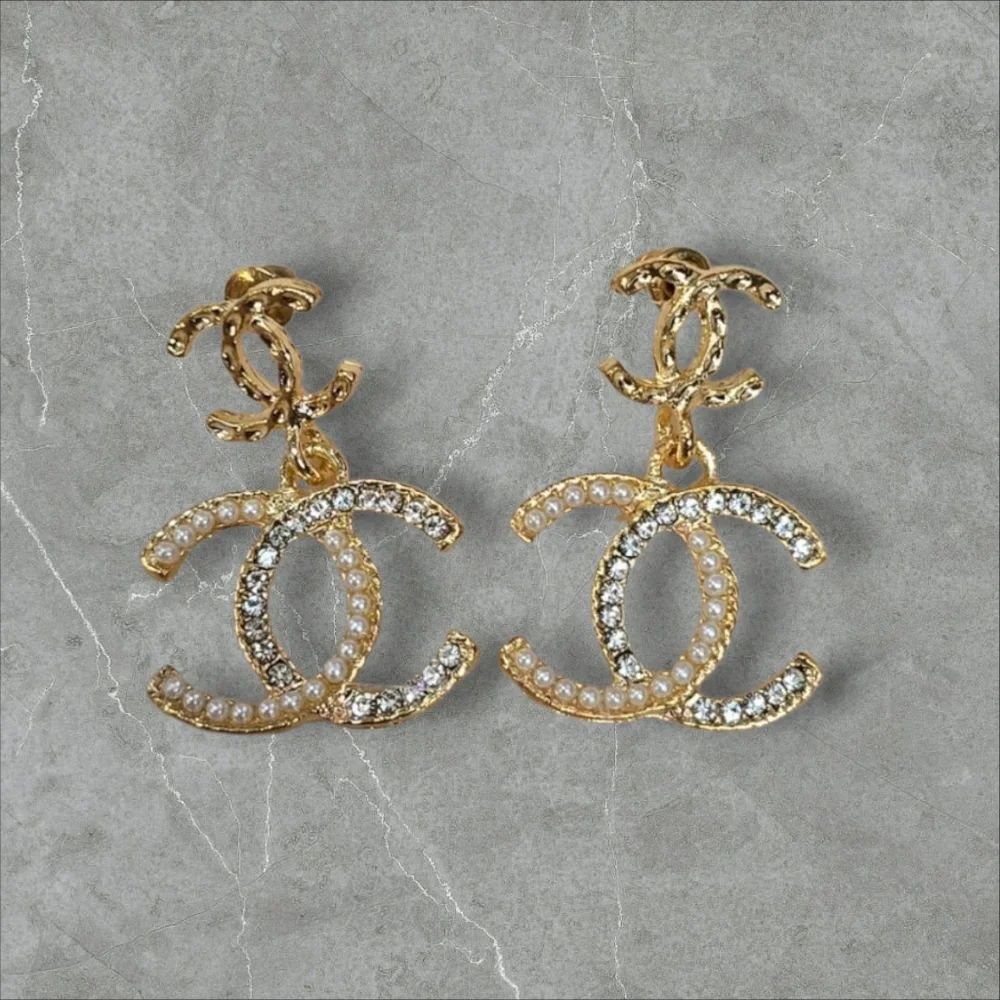 Gold and Crystal Fashion Earrings‎